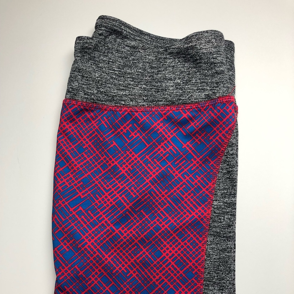 LuLaRoe Jade Capri Athletic Leggings